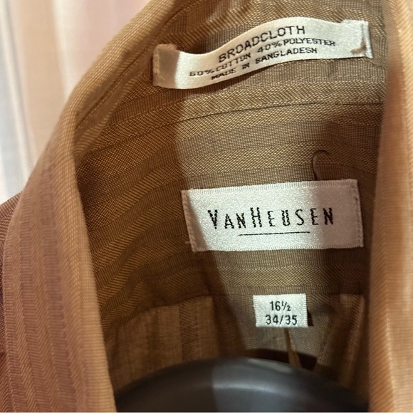 3/$20 Van Heusen Men's Tan Striped Button Down Shirt - Picture 4 of 5